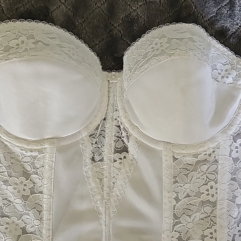 Dominique white Lace Corset Strapless Bra 36b Bridal Like-new - Picture 5 of 9
